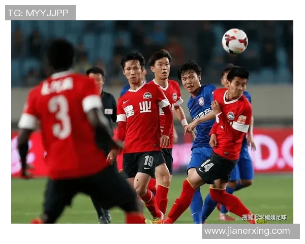 广州足球队团队协作的重要性与发展策略探讨 广州足球队团队协作的重要性与发展策略探讨